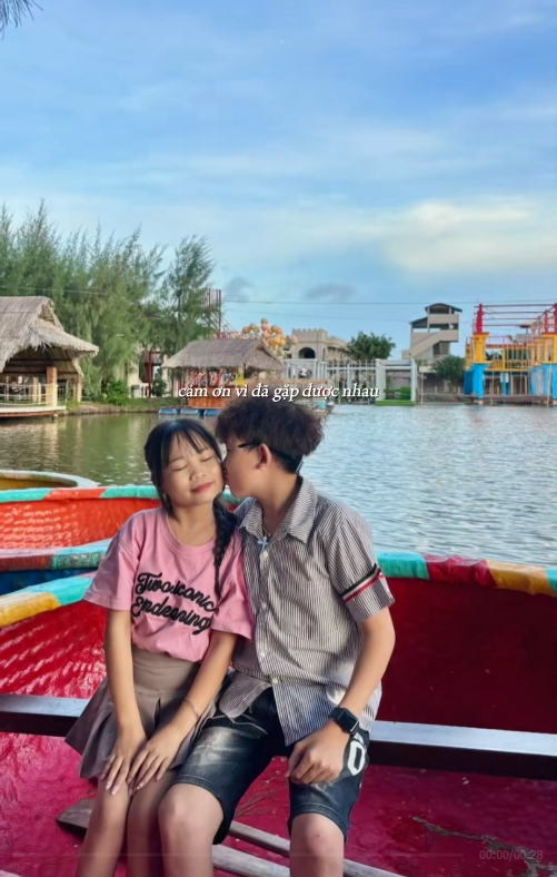 Cô gái Nghệ An cao 1m30 yêu chàng trai 1m40: Cuộc sống của Cô gái Nghệ An cao 1m30 yêu chàng trai 1m40: Cuộc sống của