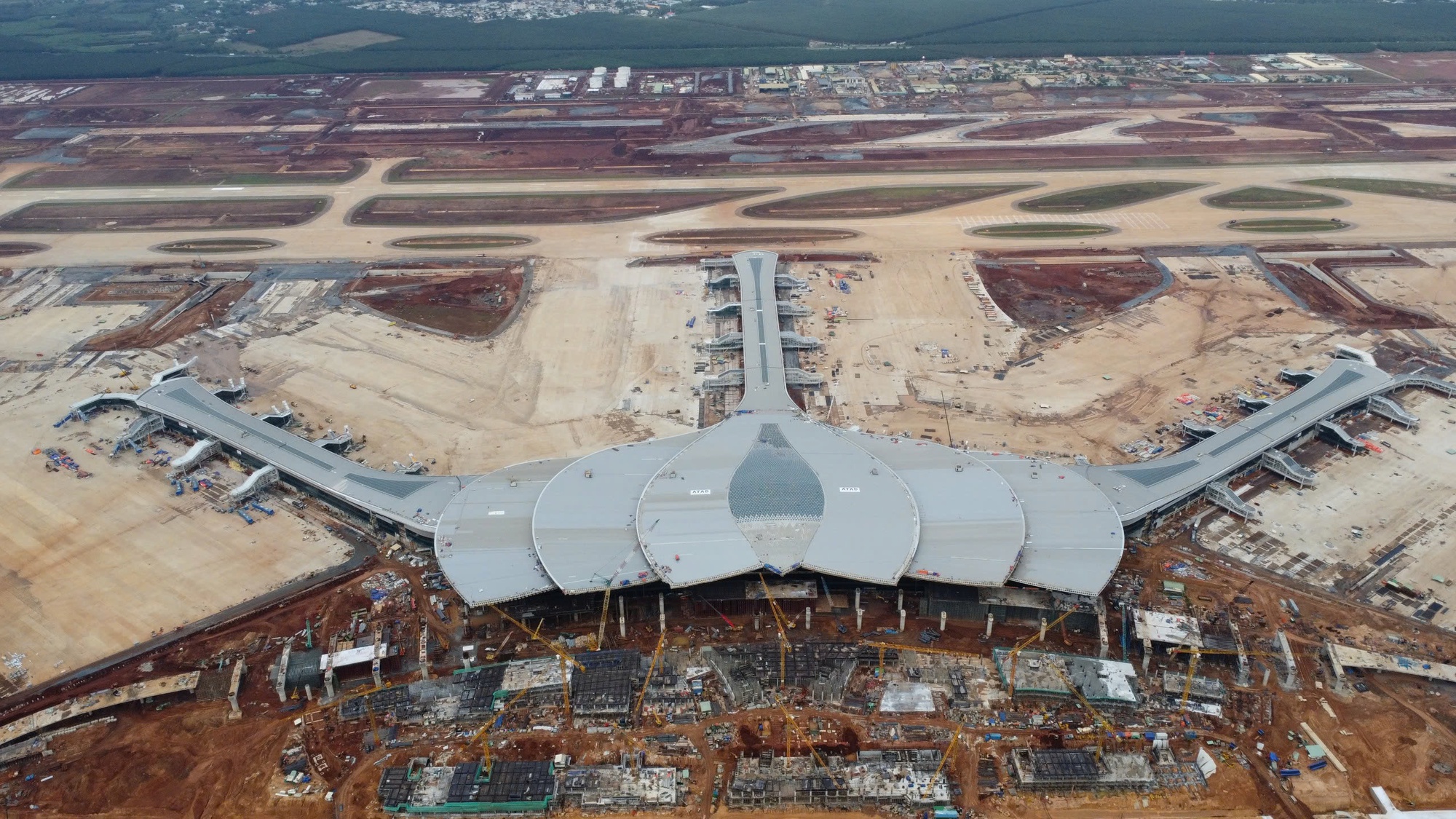 Thủ tướng Phạm Minh Chính kiểm tra sân bay Long Thành trước chuyến bay kỹ thuật đầu tiên - Ảnh 6. Thủ tướng Phạm Minh Chính kiểm tra sân bay Long Thành trước chuyến bay kỹ thuật đầu tiên - Ảnh 6.