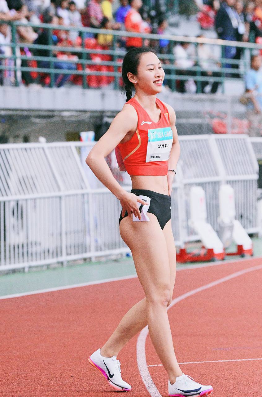 Phỏng vấn "nữ thần" Việt Nam 2k5 lần đầu dự SEA Games đã phá kỉ lục tồn tại suốt 15 năm, còn cực xinh đẹp - Ảnh 20. Phỏng vấn "nữ thần" Việt Nam 2k5 lần đầu dự SEA Games đã phá kỉ lục tồn tại suốt 15 năm, còn cực xinh đẹp - Ảnh 20.