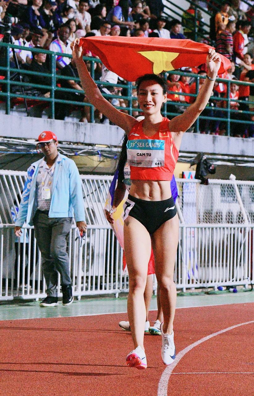 Phỏng vấn "nữ thần" Việt Nam 2k5 lần đầu dự SEA Games đã phá kỉ lục tồn tại suốt 15 năm, còn cực xinh đẹp - Ảnh 13. Phỏng vấn "nữ thần" Việt Nam 2k5 lần đầu dự SEA Games đã phá kỉ lục tồn tại suốt 15 năm, còn cực xinh đẹp - Ảnh 13.