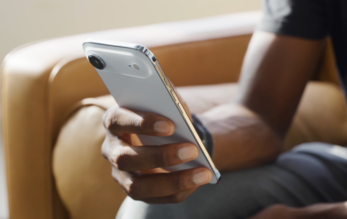 MKBHD công bố smartphone của năm 2025 không có S25 Ultra , iPhone nhận giải Tiến bộ nhất - Ảnh 6. MKBHD công bố smartphone của năm 2025 không có S25 Ultra , iPhone nhận giải Tiến bộ nhất - Ảnh 6.