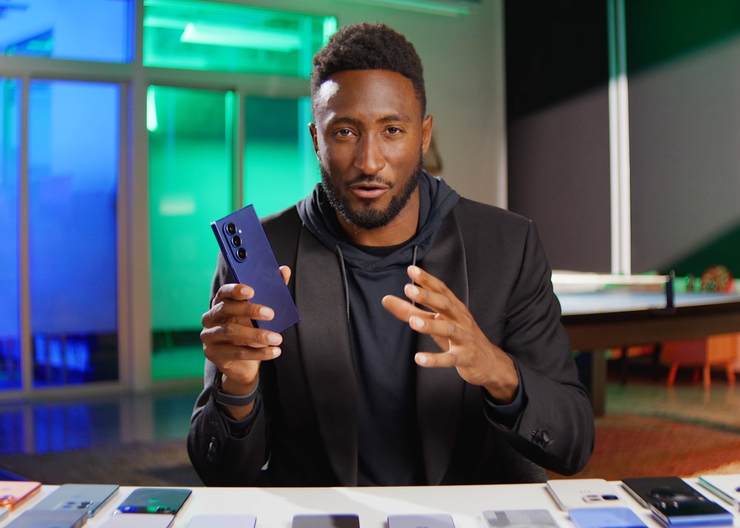 MKBHD công bố smartphone của năm 2025 không có S25 Ultra , iPhone nhận giải Tiến bộ nhất - Ảnh 7. MKBHD công bố smartphone của năm 2025 không có S25 Ultra , iPhone nhận giải Tiến bộ nhất - Ảnh 7.