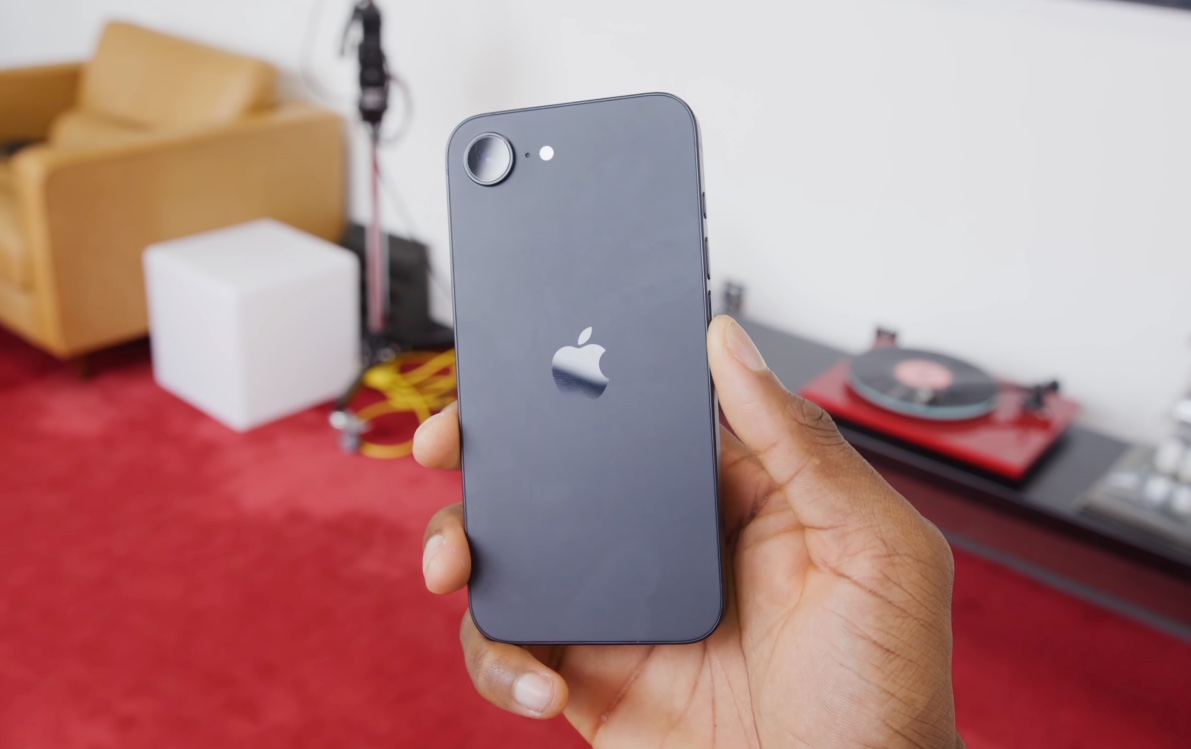 MKBHD công bố smartphone của năm 2025 không có S25 Ultra , iPhone nhận giải Tiến bộ nhất - Ảnh 9. MKBHD công bố smartphone của năm 2025 không có S25 Ultra , iPhone nhận giải Tiến bộ nhất - Ảnh 9.