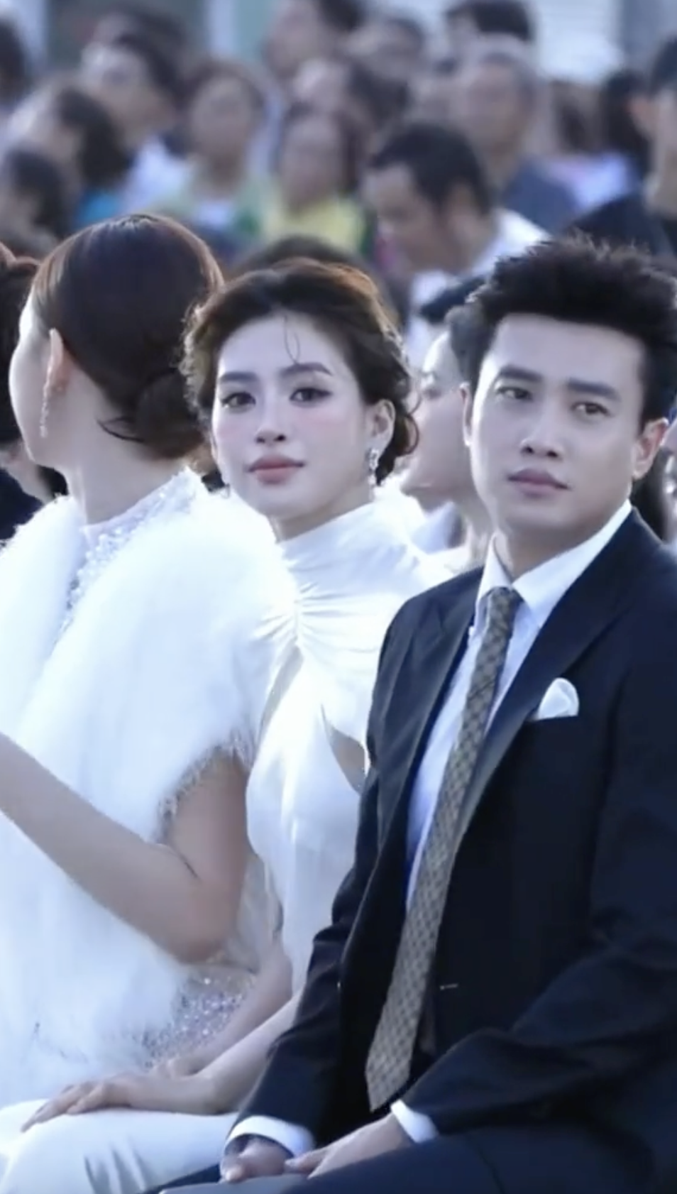 Đẹp đôi nhất lúc này: Mỹ nhân nghìn năm có một và tổng tài Quốc Trường xuất sắc hơn cổ tích- Ảnh 1. Đẹp đôi nhất lúc này: Mỹ nhân nghìn năm có một và tổng tài Quốc Trường xuất sắc hơn cổ tích- Ảnh 1.