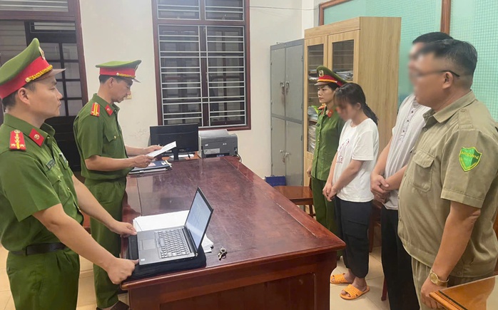 Nữ giáo viên mầm non hành hạ trẻ em bị tuyên án 9 tháng tù giam - Ảnh 1. Nữ giáo viên mầm non hành hạ trẻ em bị tuyên án 9 tháng tù giam - Ảnh 1.