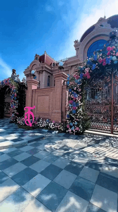 Đ&aacute;m cưới h&eacute; lộ dinh thự "khủng" nhất Phan Thiết - c&ocirc; d&acirc;u l&agrave; &aacute;i nữ tập đo&agrave;n ngh&igrave;n tỷ k&iacute;n tiếng nhất Việt Nam - Ảnh 2.