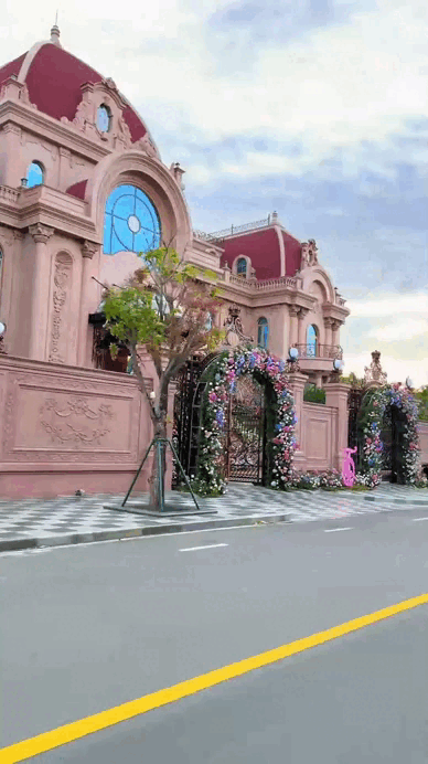 Đ&aacute;m cưới h&eacute; lộ dinh thự "khủng" nhất Phan Thiết - c&ocirc; d&acirc;u l&agrave; &aacute;i nữ tập đo&agrave;n ngh&igrave;n tỷ k&iacute;n tiếng nhất Việt Nam - Ảnh 5.