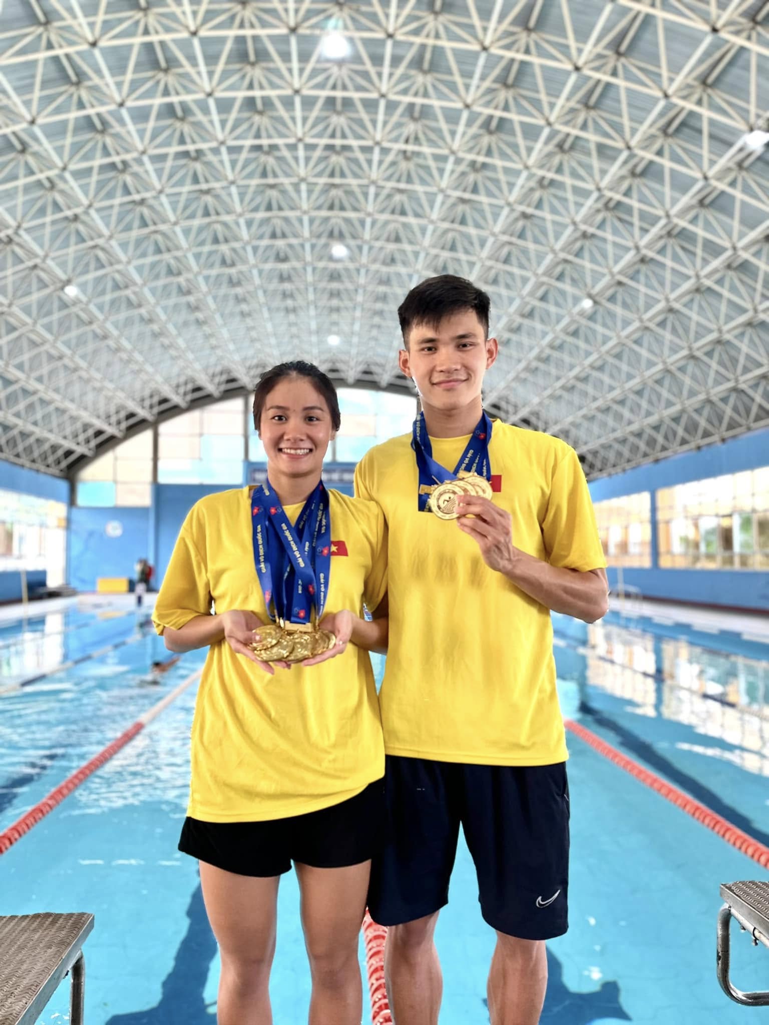 Chuyện t&igrave;nh VĐV SEA Games: Ch&agrave;ng l&agrave; "ho&agrave;ng tử ếch" thống trị Đ&ocirc;ng Nam &Aacute;, n&agrave;ng l&agrave; mỹ nữ l&agrave;ng bơi- Ảnh 3.