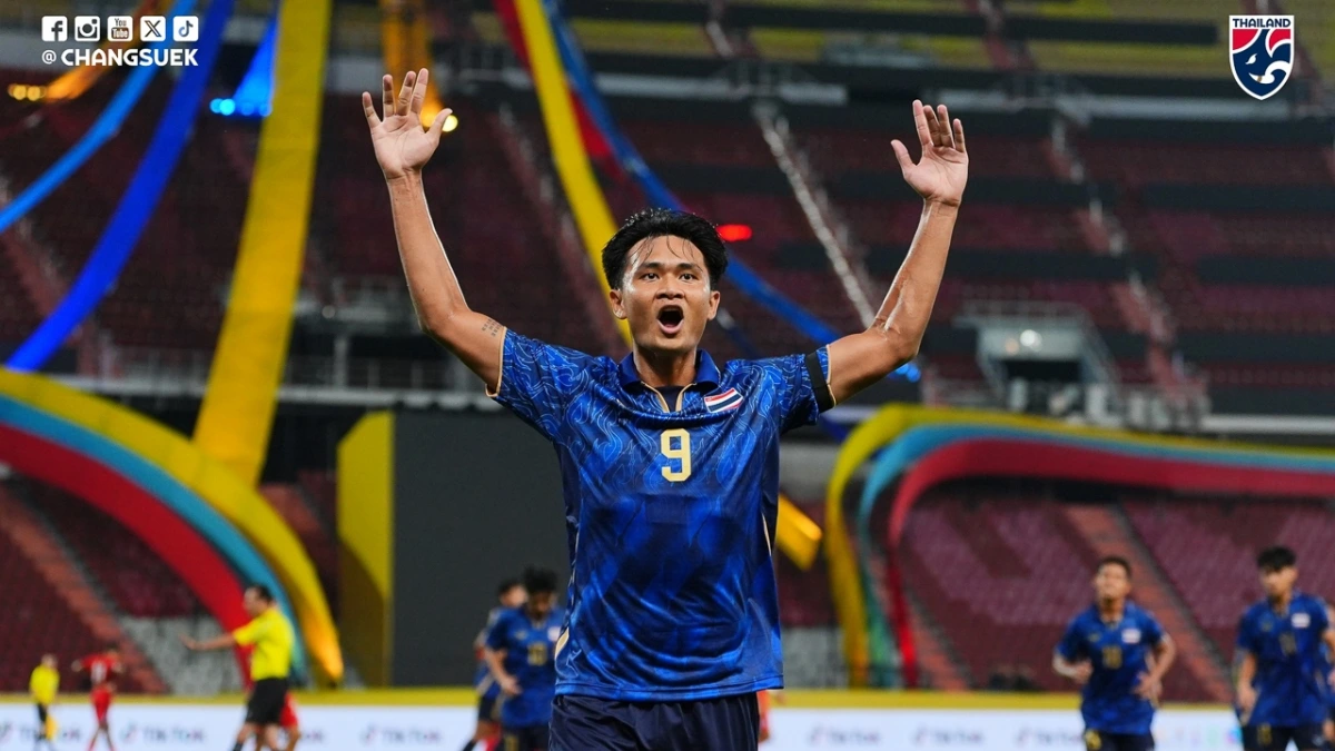 [DIỄN BIẾN] U22 Th&aacute;i Lan 1-0 U22 Malaysia: Trọng t&agrave;i qu&aacute; nặng tay, Malaysia đ&atilde; thua c&ograve;n mất người sớm - Ảnh 2.