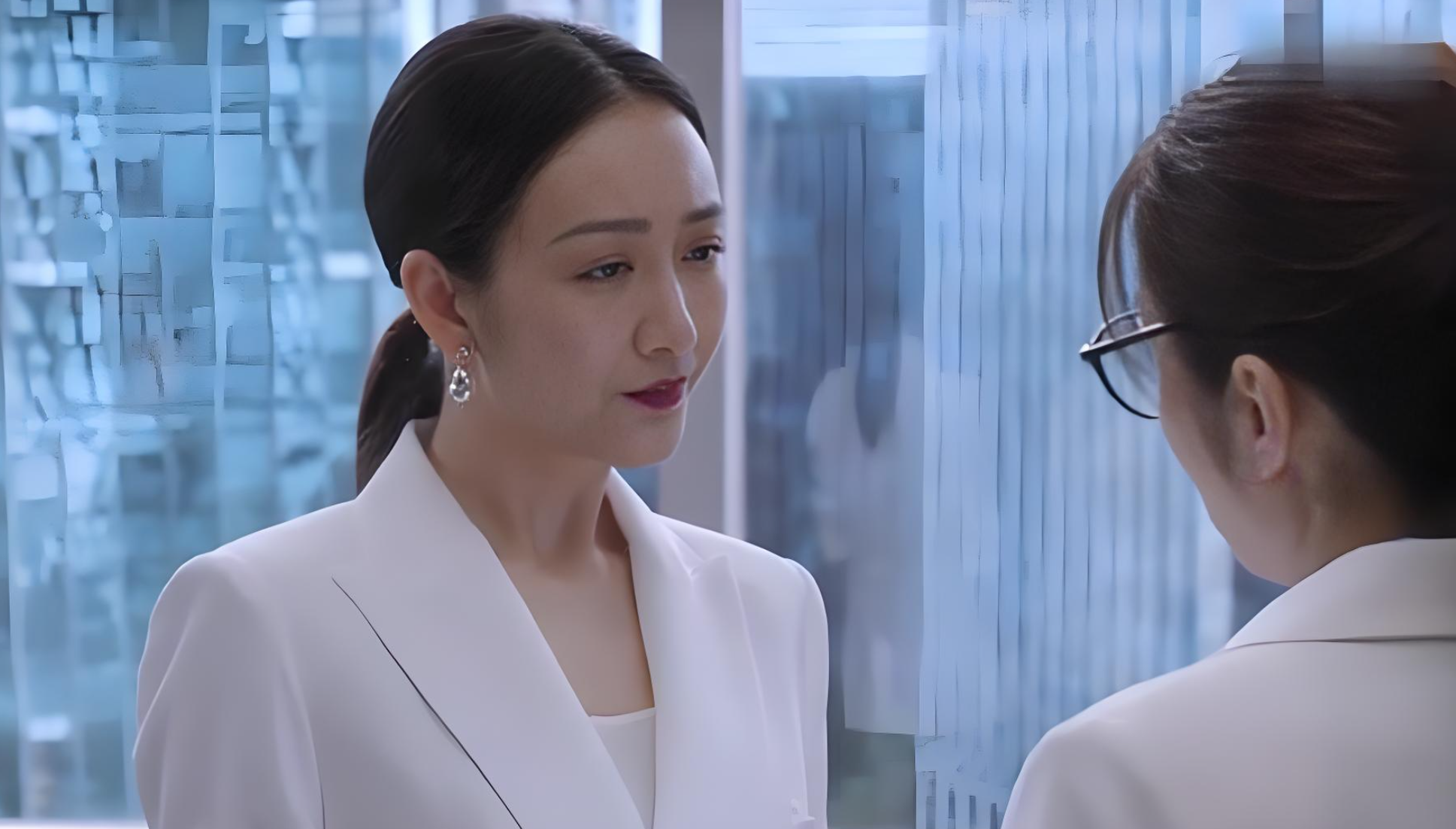 T&ocirc;i đ&ograve;i ở ri&ecirc;ng v&igrave; gh&eacute;t em chồng, ng&agrave;y mua nh&agrave;, em đưa lu&ocirc;n cho t&ocirc;i 2 tỷ trong sự ngỡ ng&agrave;ng- Ảnh 1.