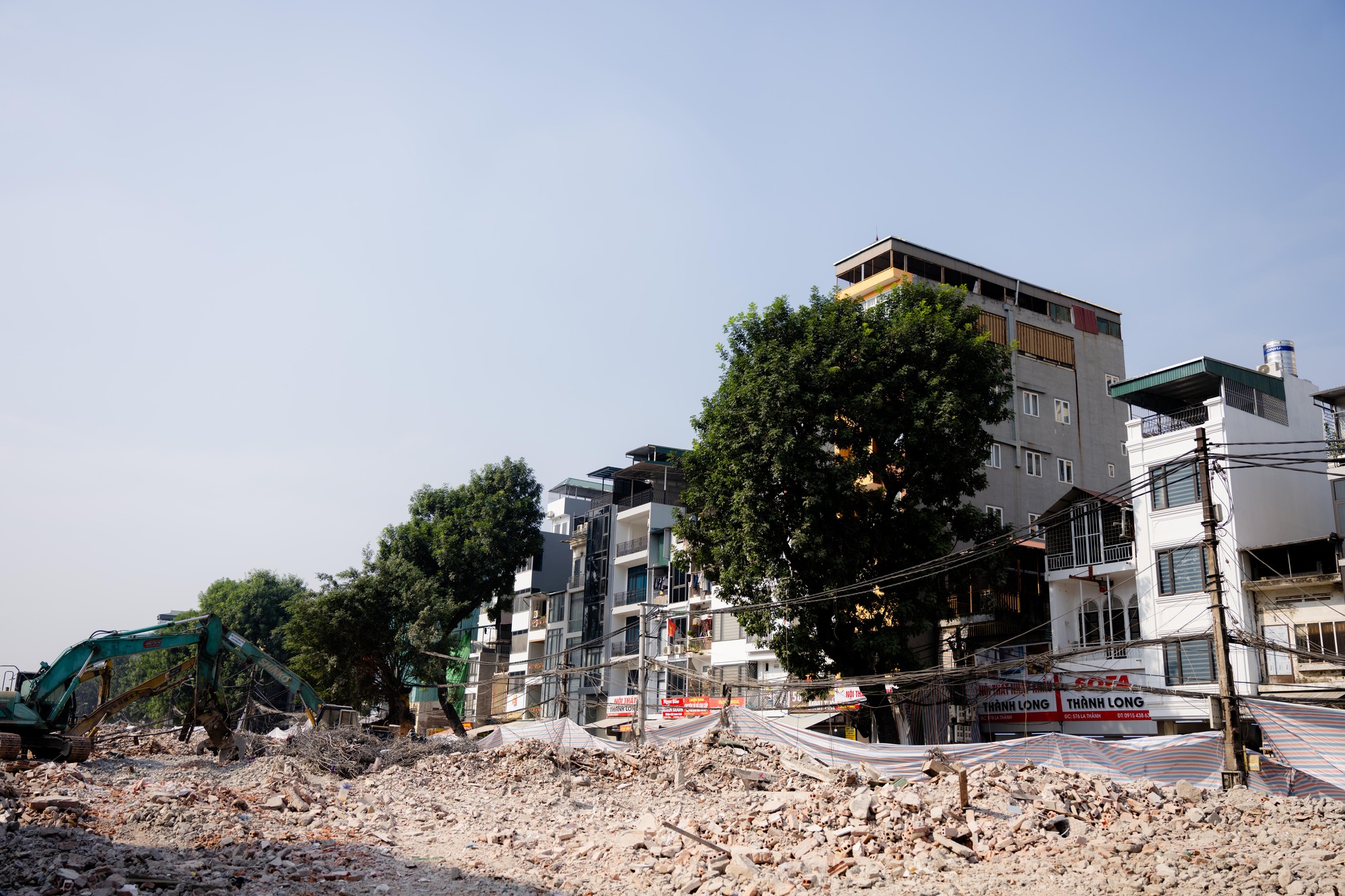 Toàn cảnh hiện trạng đường Đê La Thành sau khi được giải toả để xây đường vành đai 1- Ảnh 18. Toàn cảnh hiện trạng đường Đê La Thành sau khi được giải toả để xây đường vành đai 1- Ảnh 18.