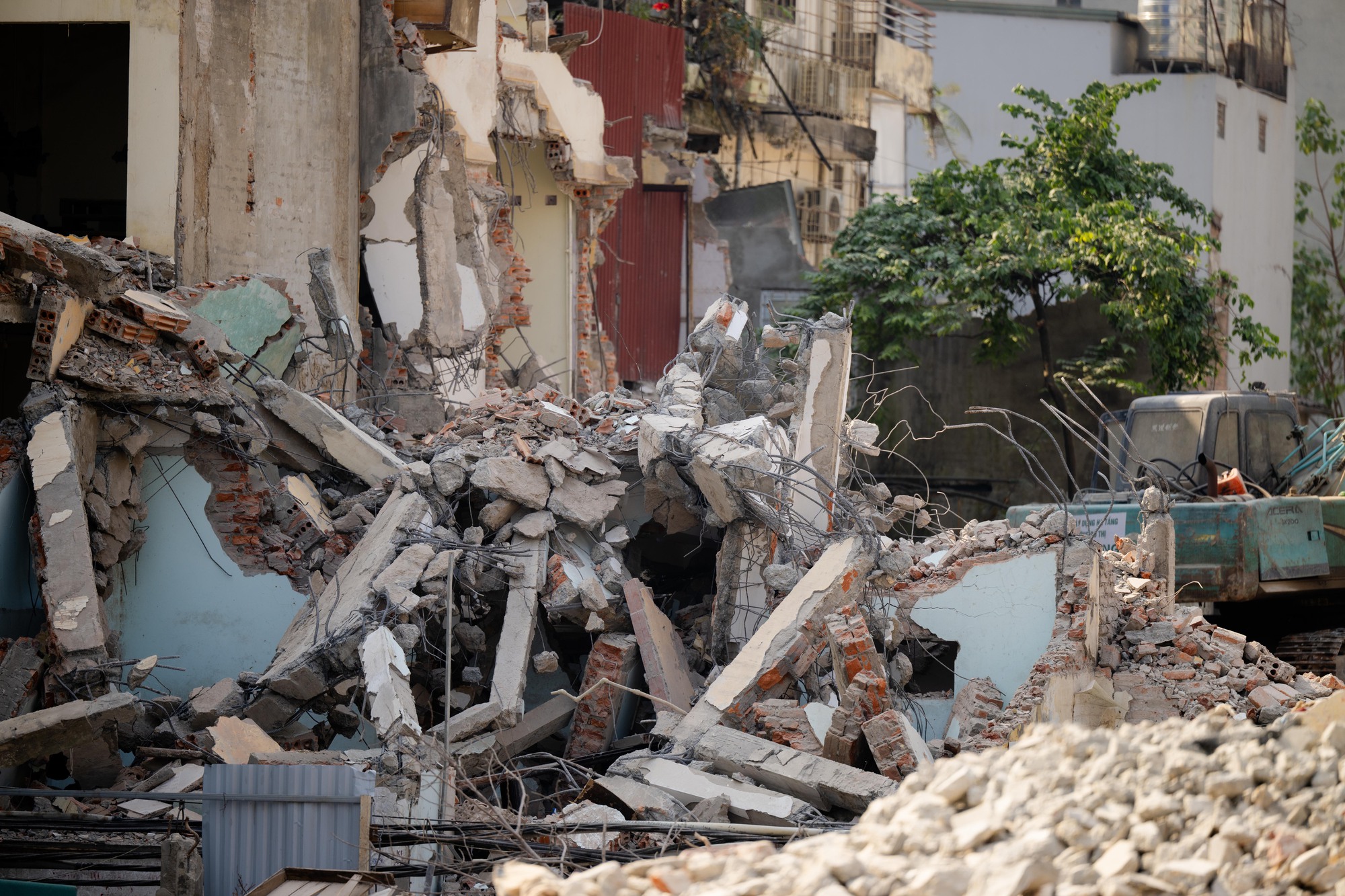 Toàn cảnh hiện trạng đường Đê La Thành sau khi được giải toả để xây đường vành đai 1- Ảnh 23. Toàn cảnh hiện trạng đường Đê La Thành sau khi được giải toả để xây đường vành đai 1- Ảnh 23.