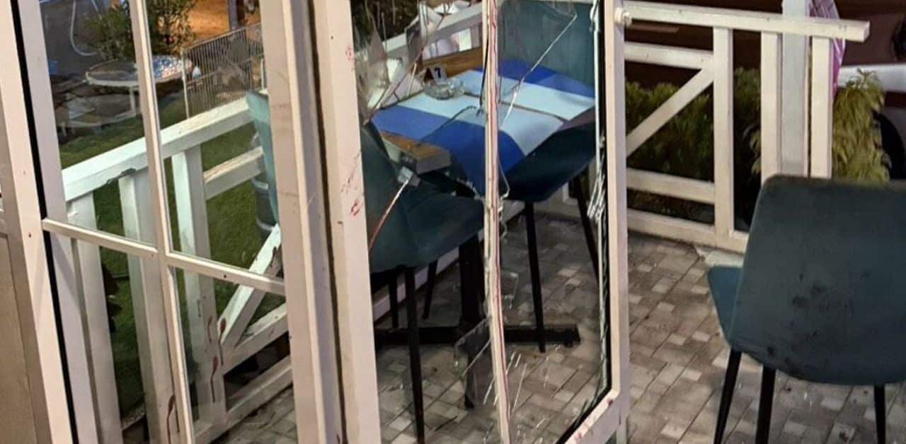 Người đàn ông đi vào quán với biểu hiện bất thường, 1 lúc sau chạy vù ra ngoài, tử vong tại chỗ - Ảnh 1.