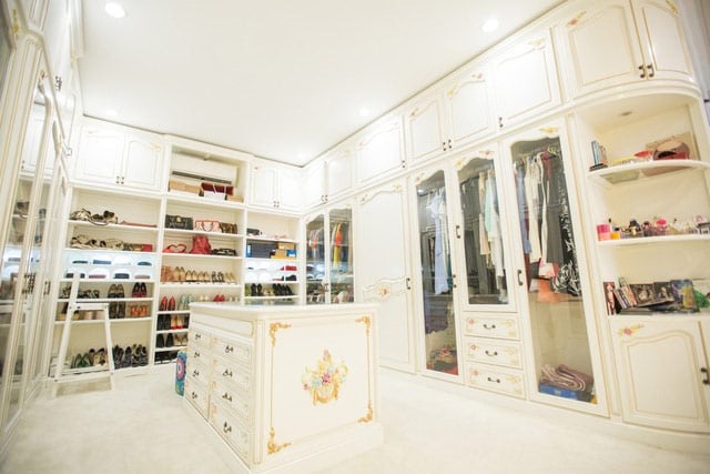 Nữ nghệ sĩ Việt l&agrave; 