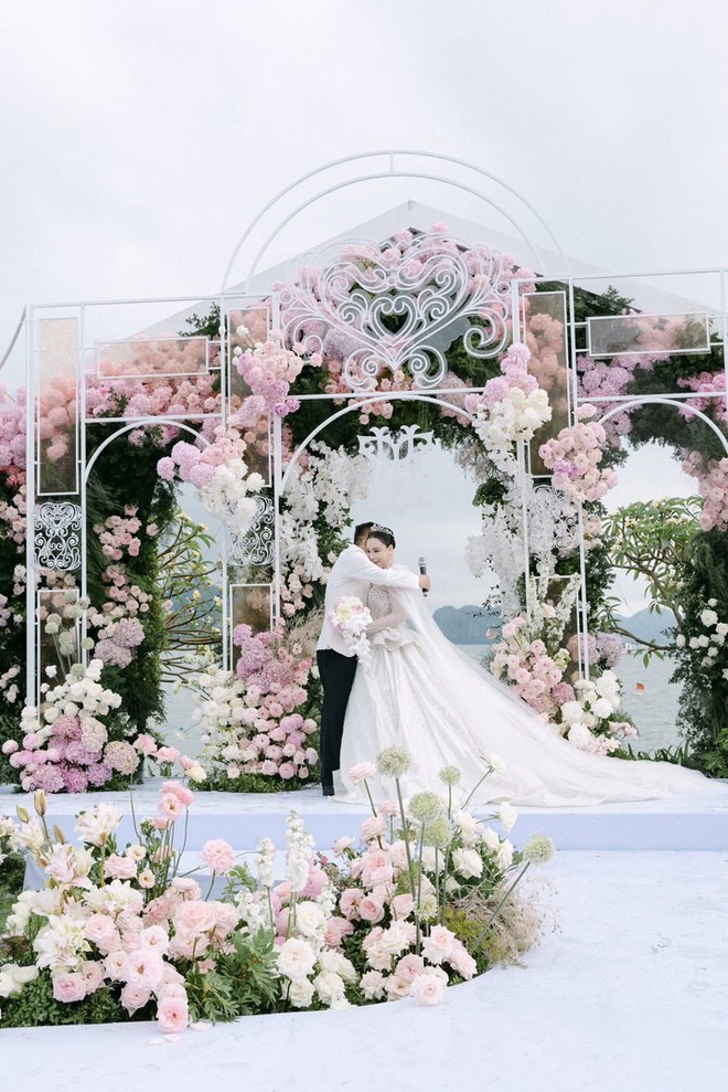 Nữ nghệ sĩ Việt l&agrave; 