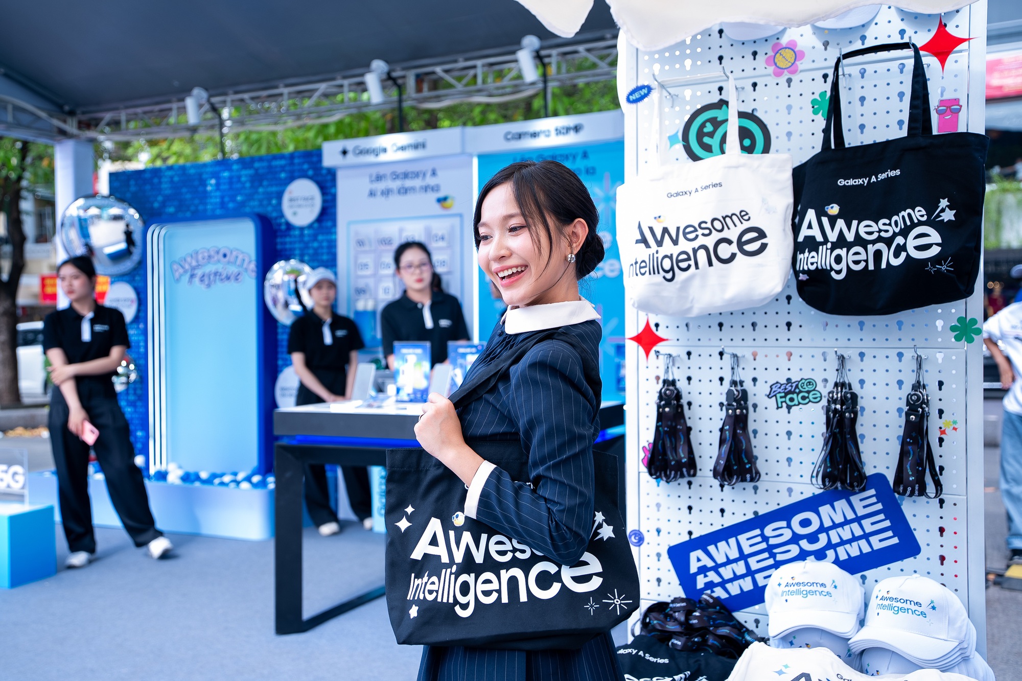 D&ograve; l&ocirc; t&ocirc;, xin xăm, săn deal hời khi l&ecirc;n đời Galaxy A56: Loạt hoạt động hấp dẫn tại Awesome Immersive Tour - Ảnh 6.