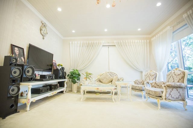 Nữ nghệ sĩ Việt l&agrave; 