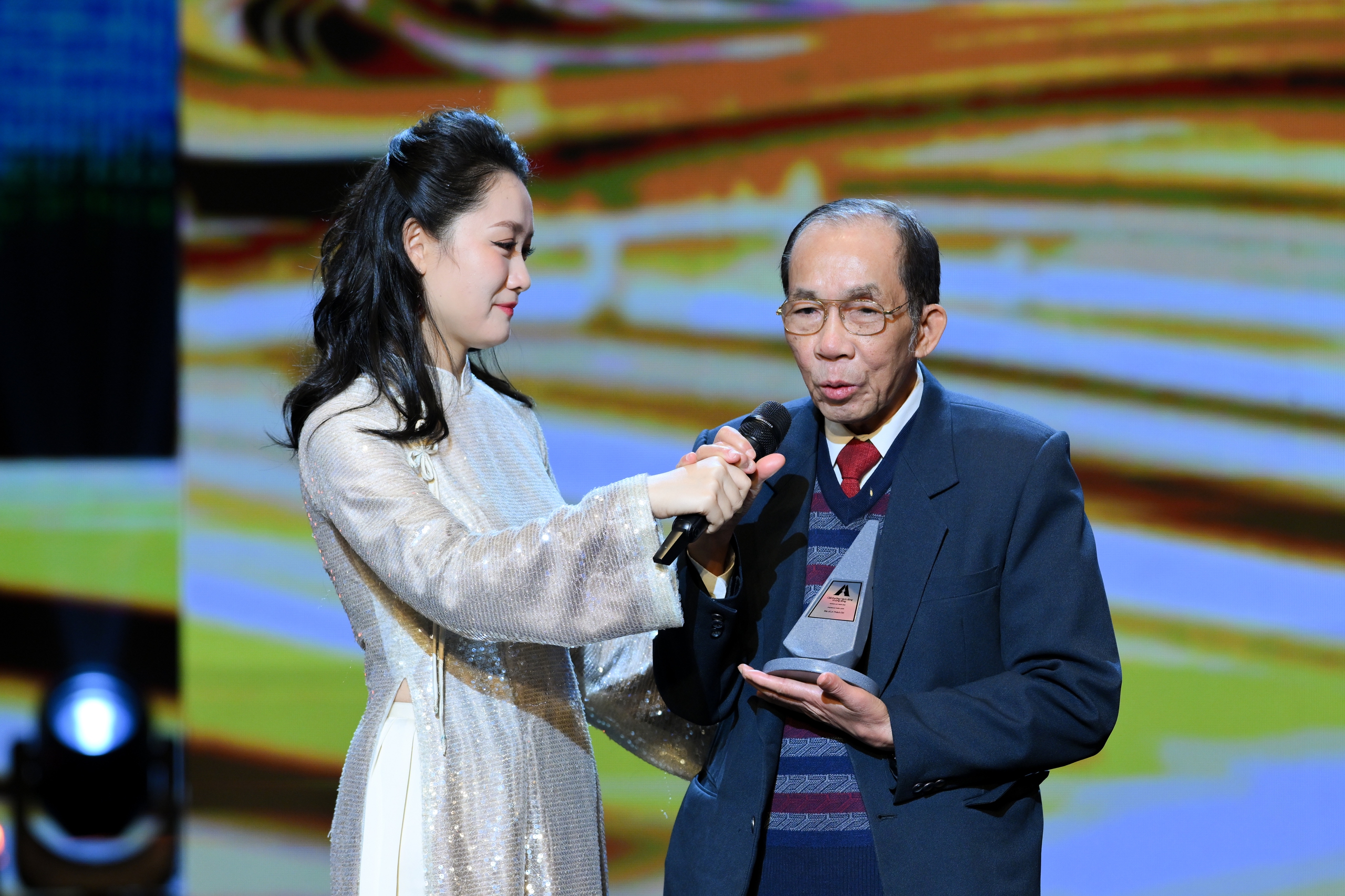 5 dự án được vinh danh tại hạng mục cao quý Giải thưởng năm - Giải thưởng Hành động vì cộng đồng 2025 - Ảnh 2.