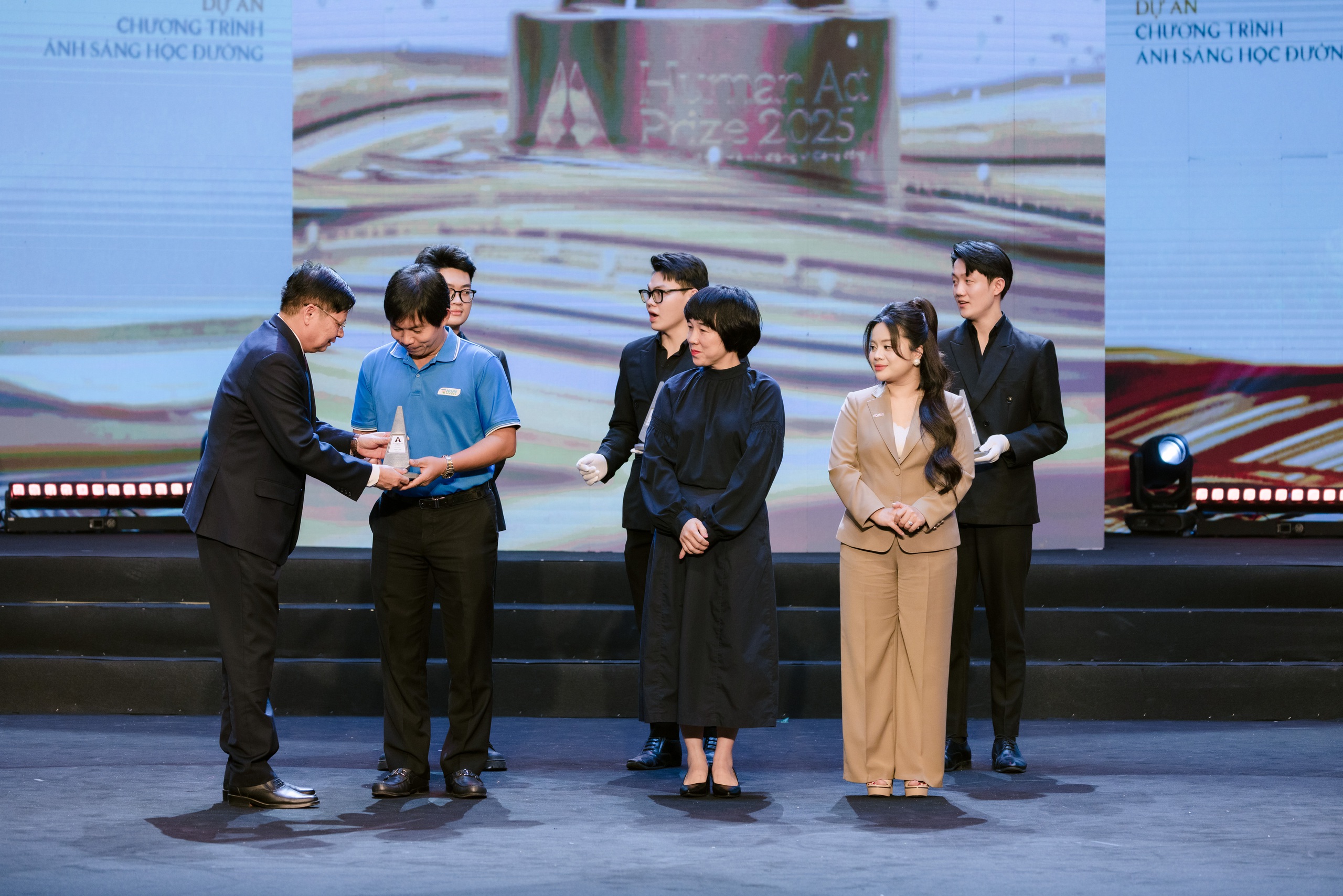 5 dự án được vinh danh tại hạng mục cao quý Giải thưởng năm - Giải thưởng Hành động vì cộng đồng 2025 - Ảnh 12.