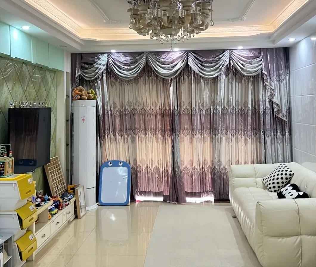 T&ocirc;i đ&atilde; mua 2 căn nh&agrave; v&agrave; r&uacute;t ra 5 sai lầm &ldquo;đắt gi&aacute;&rdquo; trong ph&ograve;ng kh&aacute;ch: Nếu mua lần nữa, t&ocirc;i quyết tr&aacute;nh xa!- Ảnh 4.