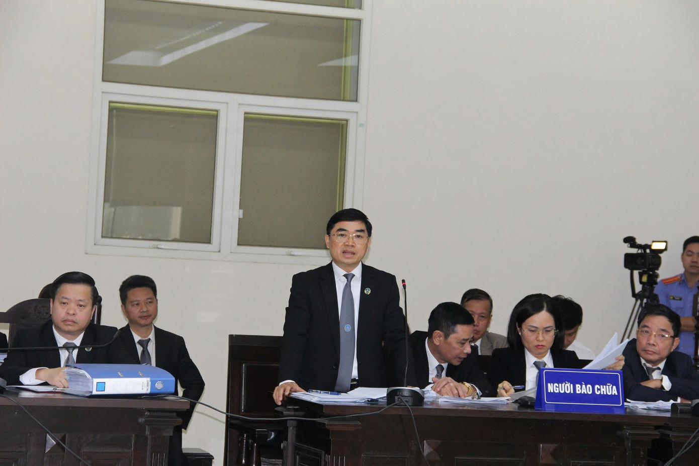 82 C&ocirc;ng văn xin giảm &aacute;n cho cựu Chủ tịch Vĩnh Ph&uacute;c L&ecirc; Duy Th&agrave;nh tại phi&ecirc;n t&ograve;a ph&uacute;c thẩm - Ảnh 1.