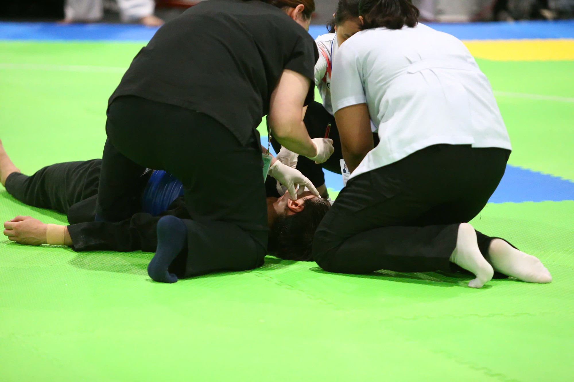 - Ảnh 4. - Ảnh 4.