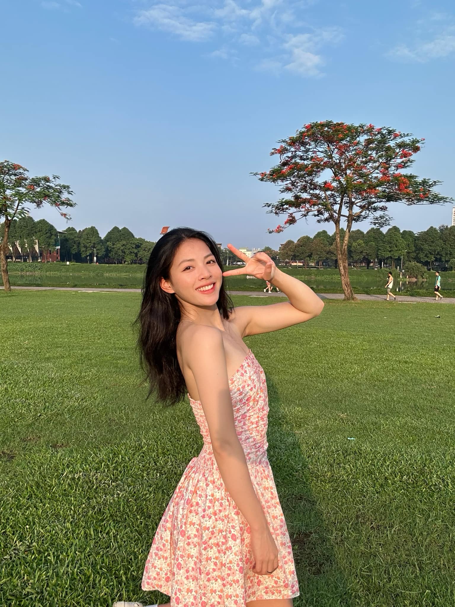 Phỏng vấn hotgirl 2k6 nhảy cao cực táo bạo giành HCV cho Việt Nam, trên sân mộc mạc, đời thường xinh như thiên thần- Ảnh 8.