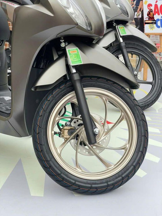 Mỗi ph&uacute;t c&oacute; 1 chiếc xe tay ga n&agrave;y b&aacute;n ra, gi&aacute; chỉ hơn 31 triệu đồng cho phi&ecirc;n bản 2026 - Ảnh 5.