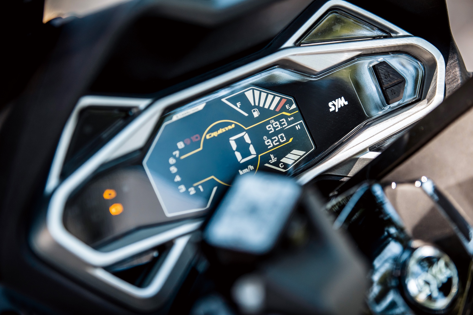 SYM bất ngờ ra mắt mẫu xe tay ga sở hữu nhiều trang bị 'ăn đứt' Honda SH! - Ảnh 4.