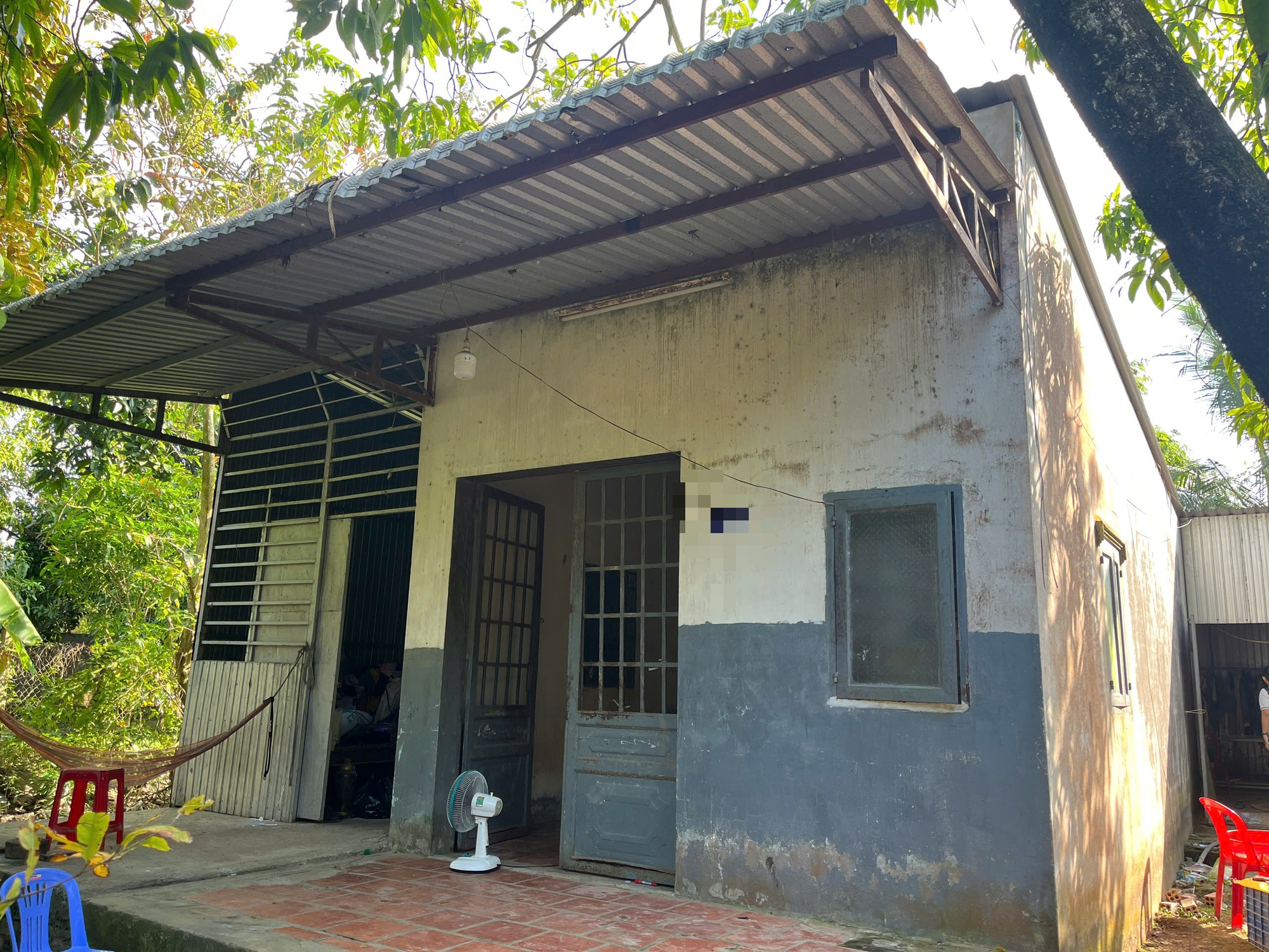 Ho&agrave;n cảnh đ&aacute;ng thương của nam sinh lớp 12 nghi bị bắt c&oacute;c đưa qua Campuchia - Ảnh 1.