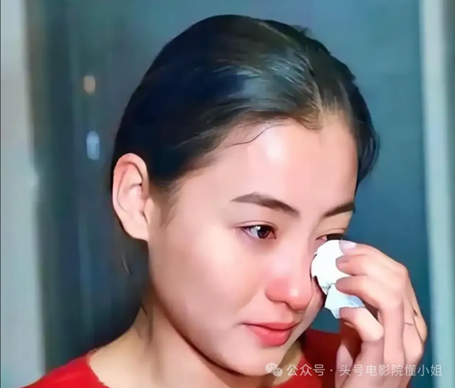 Trương B&aacute; Chi sống thế n&agrave;o m&agrave; bị 3 người quản l&yacute; quay lưng?  - Ảnh 1.