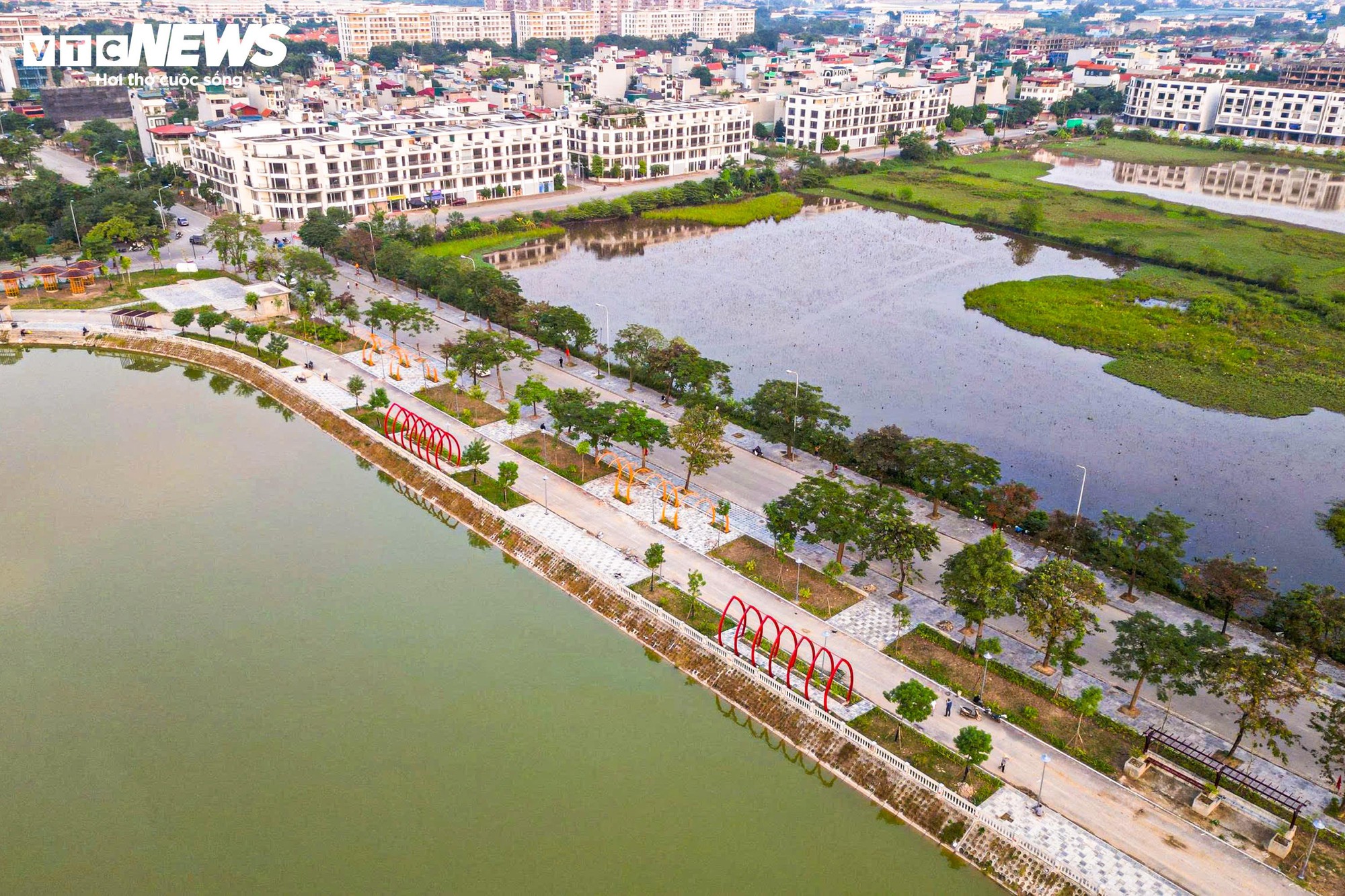 Công viên Gia Lâm hơn 280 tỷ đồng lộ diện với cổng hoa sen 5 cánh - Ảnh 9.