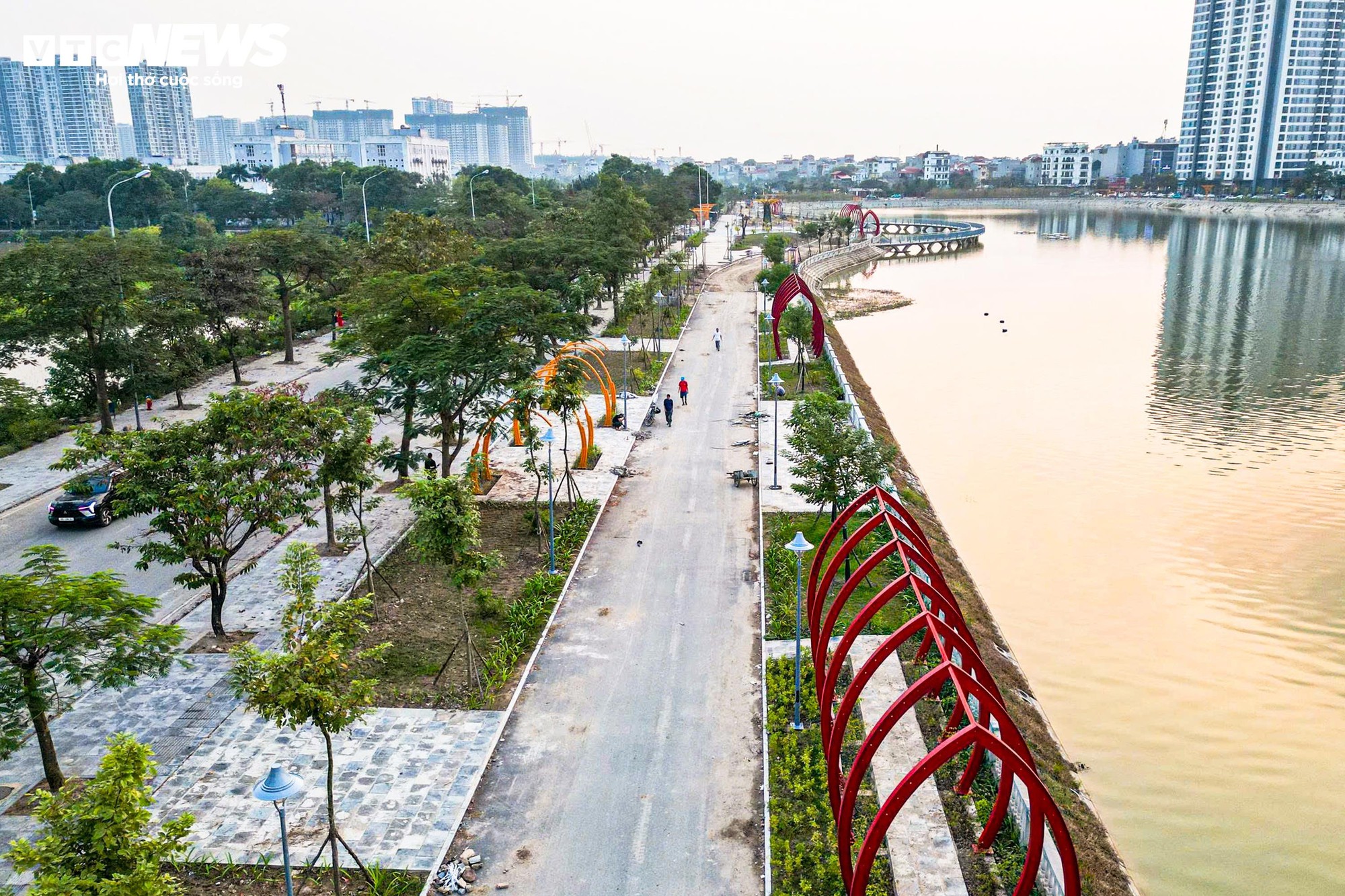 Công viên Gia Lâm hơn 280 tỷ đồng lộ diện với cổng hoa sen 5 cánh - Ảnh 10.