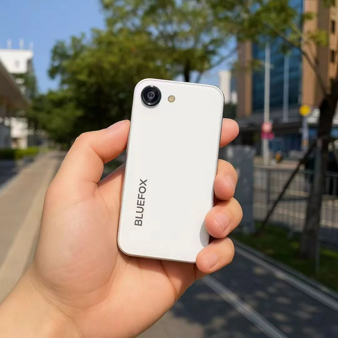 Điện thọai Android mini Bluefox NX1 4 inch pin 3000mAh giá 3 triệu tại Việt Nam - Ảnh 4. Điện thọai Android mini Bluefox NX1 4 inch pin 3000mAh giá 3 triệu tại Việt Nam - Ảnh 4.