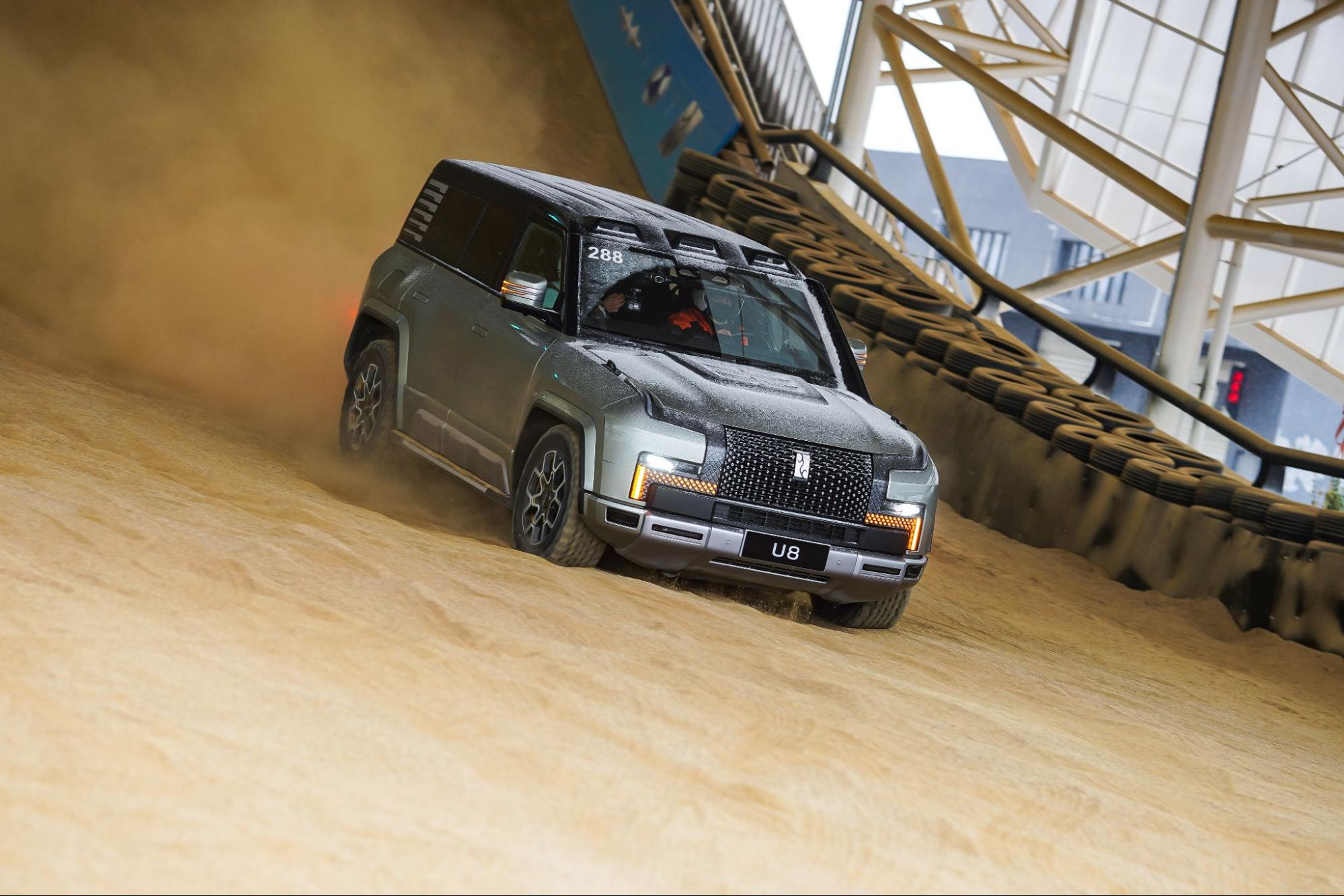 T&ocirc;i sang Trung Quốc trải nghiệm đường đua khổng lồ phủ trong tuyết d&agrave;y của BYD: Leo dốc c&aacute;t, bơi trong nước, nghi&ecirc;ng 30 độ đều trong &lsquo;1 nốt nhạc&rsquo;- Ảnh 17.