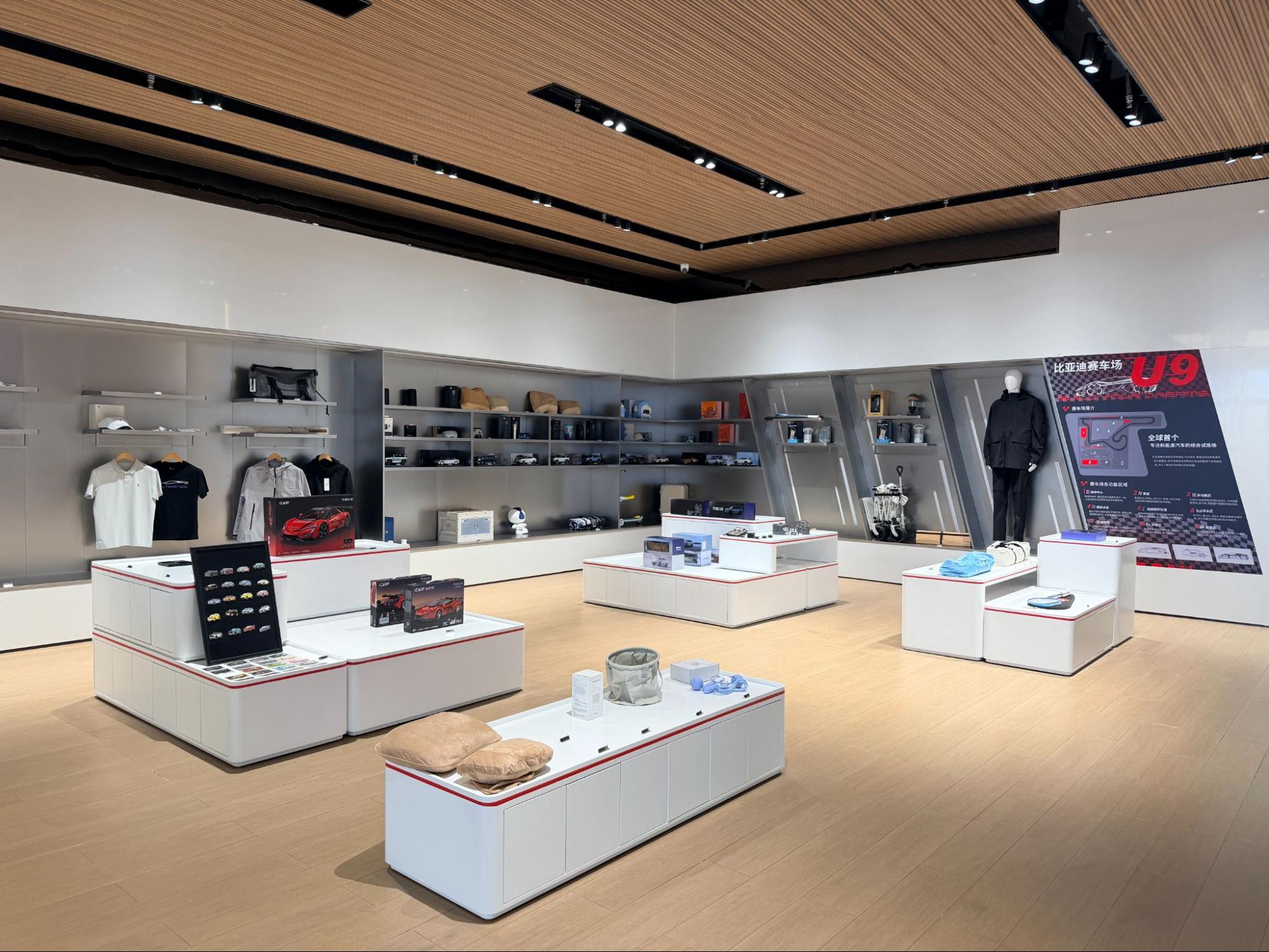 T&ocirc;i sang Trung Quốc trải nghiệm đường đua khổng lồ phủ trong tuyết d&agrave;y của BYD: Leo dốc c&aacute;t, bơi trong nước, nghi&ecirc;ng 30 độ đều trong &lsquo;1 nốt nhạc&rsquo;- Ảnh 10.