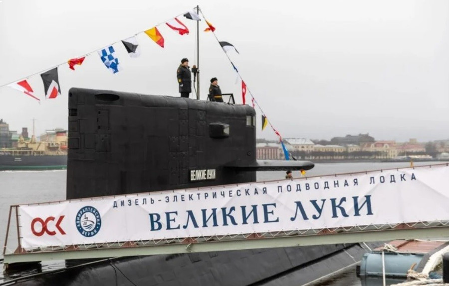 T&agrave;u ngầm Velikiye Luki: Sự kiện thượng cờ Hải qu&acirc;n Nga v&agrave; những điều th&uacute; vị - Ảnh 1.