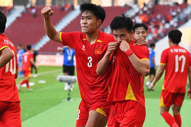 Chủ tịch FIFA chúc mừng bóng đá Việt Nam vào chung kết SEA Games 33- Ảnh 1.