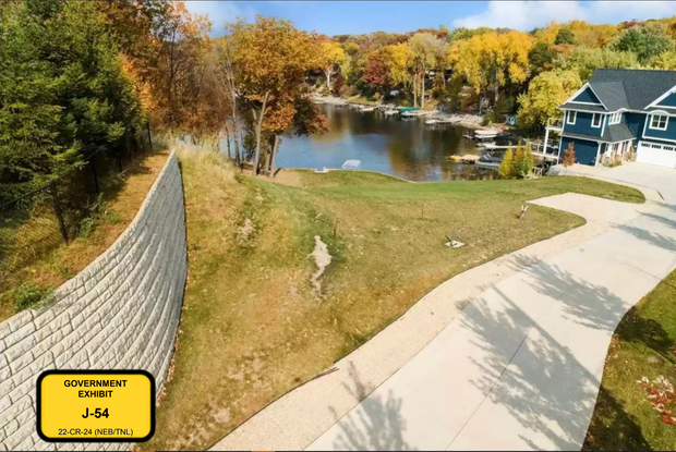 Từ thiện bị r&uacute;t ruột: Đường d&acirc;y gian lận triệu USD g&acirc;y chấn động - Ảnh 1.