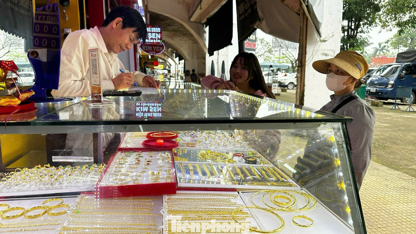 V&igrave; sao m&atilde;i chưa nhập khẩu v&agrave;ng? - Ảnh 1.