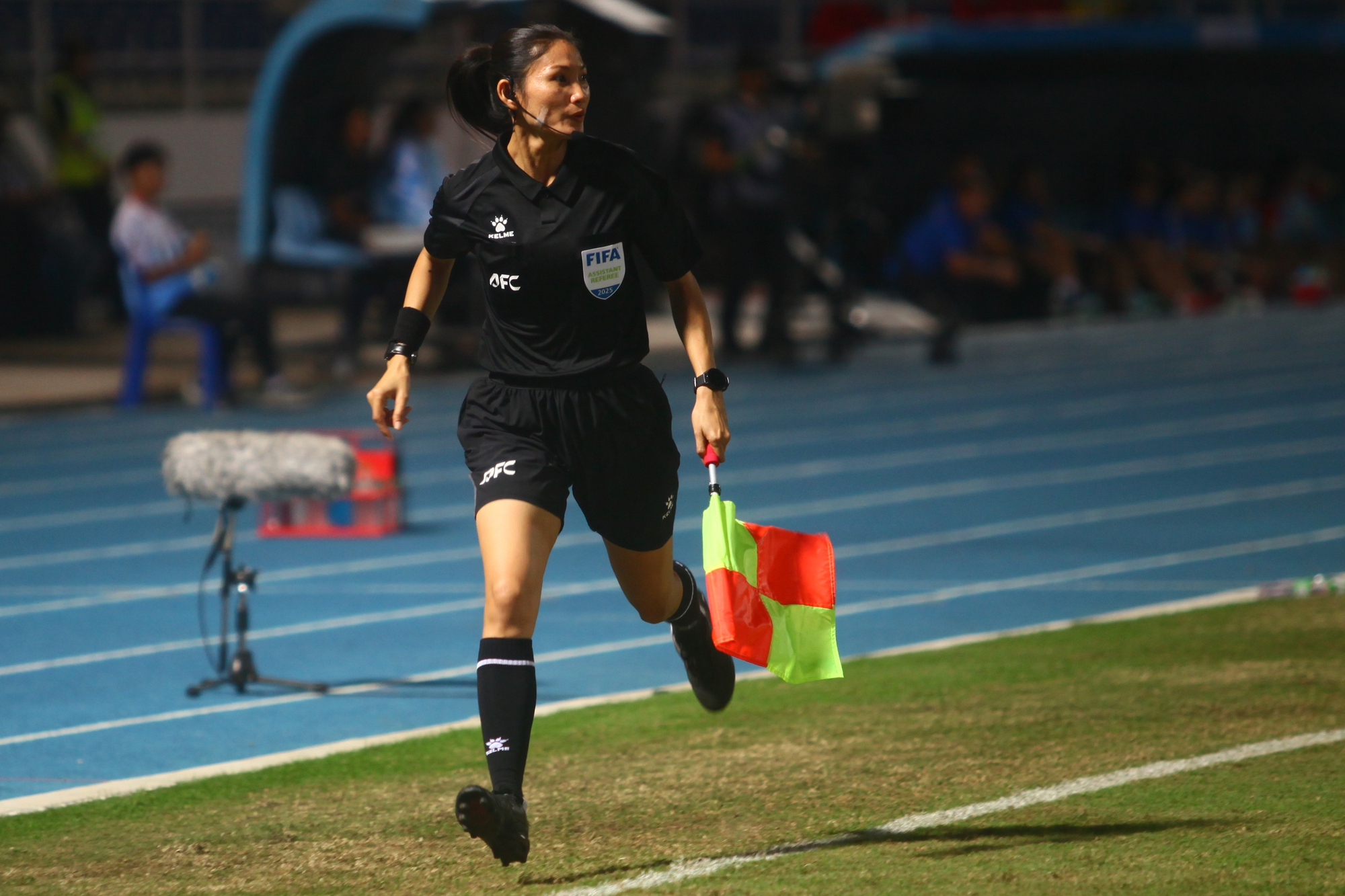 Thực hư tin đồn HLV Mai Đức Chung chia tay tuyển Việt Nam sau SEA Games vì bức xúc với trọng tài - Ảnh 3. Thực hư tin đồn HLV Mai Đức Chung chia tay tuyển Việt Nam sau SEA Games vì bức xúc với trọng tài - Ảnh 3.