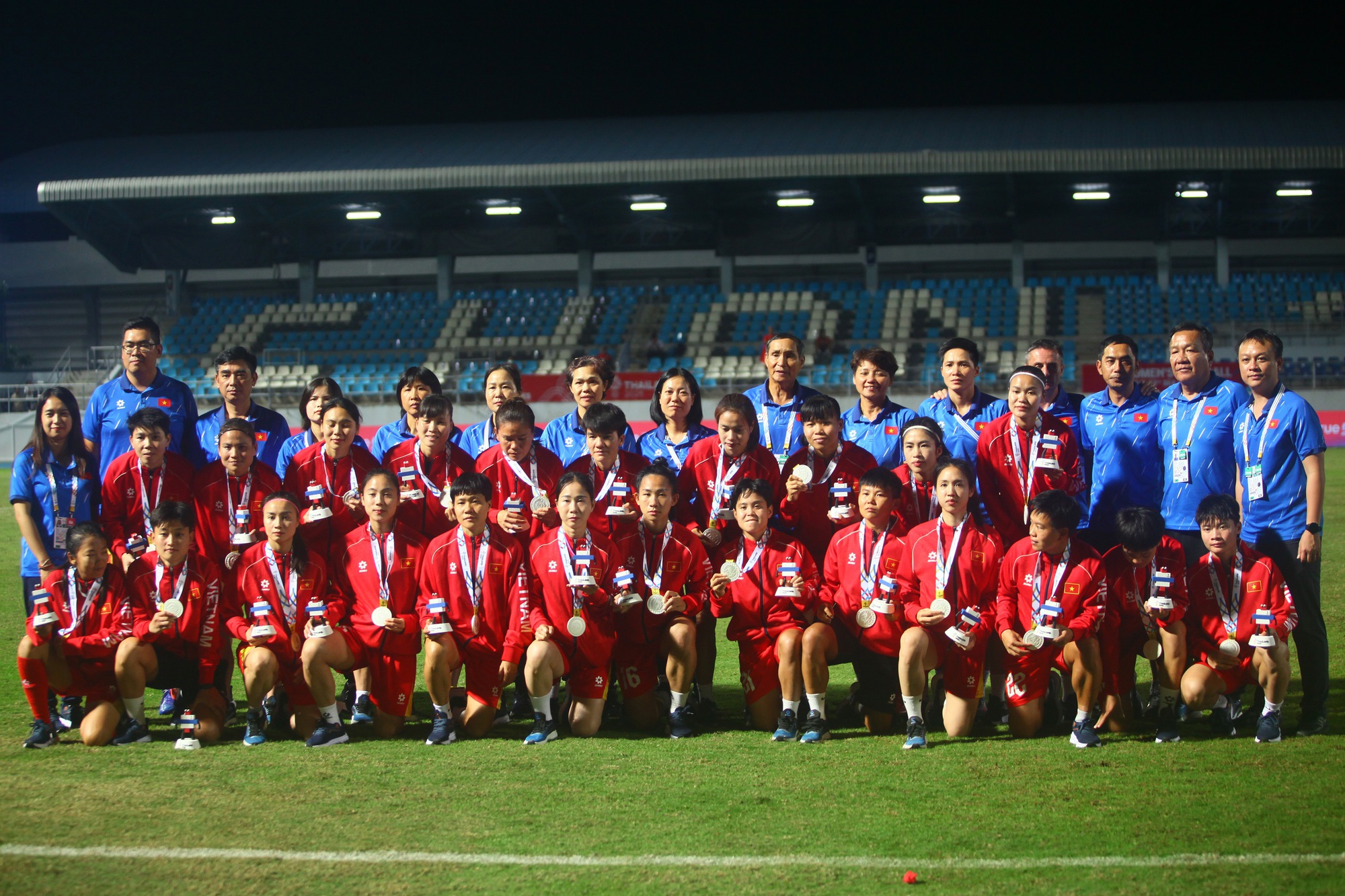 Huỳnh Như tiết lộ điều gây sốc sau SEA Games, nhắn nhủ tới đàn em về trận thua cay đắng - Ảnh 2. Huỳnh Như tiết lộ điều gây sốc sau SEA Games, nhắn nhủ tới đàn em về trận thua cay đắng - Ảnh 2.