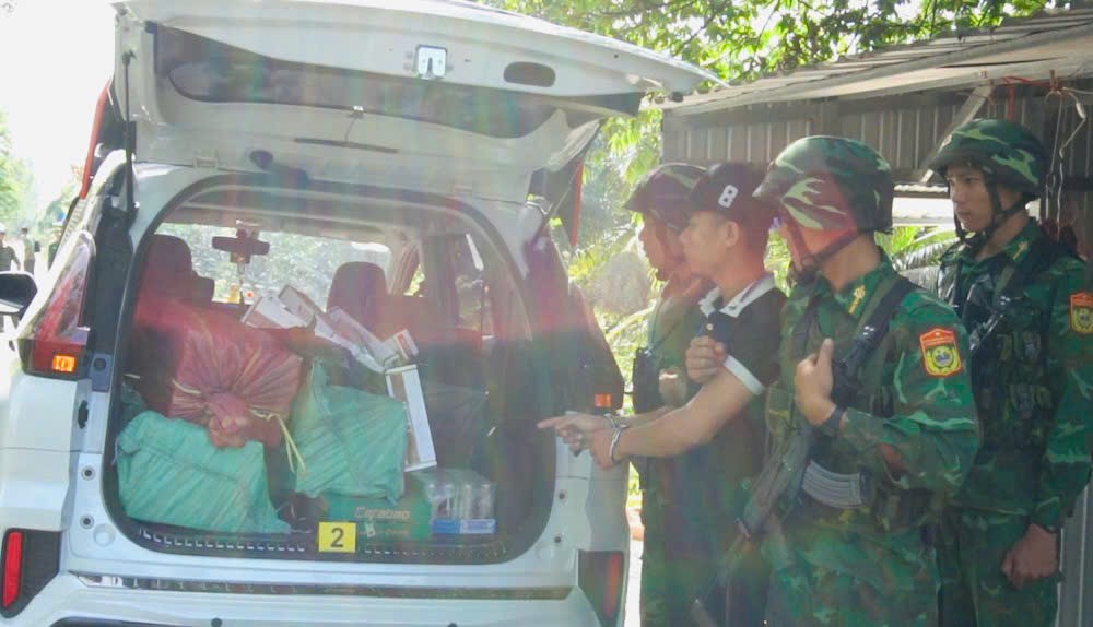 Người đ&agrave;n &ocirc;ng ở T&acirc;y Ninh nhận chở thu&ecirc; h&agrave;ng nhập lậu từ một người lạ mặt - Ảnh 1.