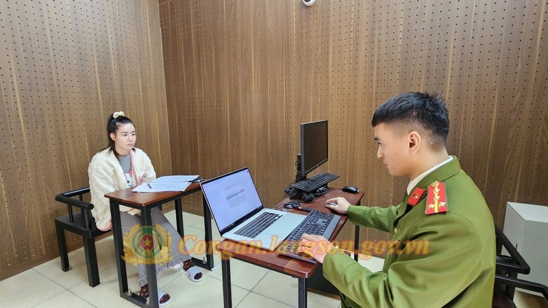 "Bà trùm' Nguyễn Thị Chín sinh năm 1995 cầm đầu đường dây đặc biệt lớn, quy mô lừa đảo trên 7.500 tỷ đồng - Ảnh 2.