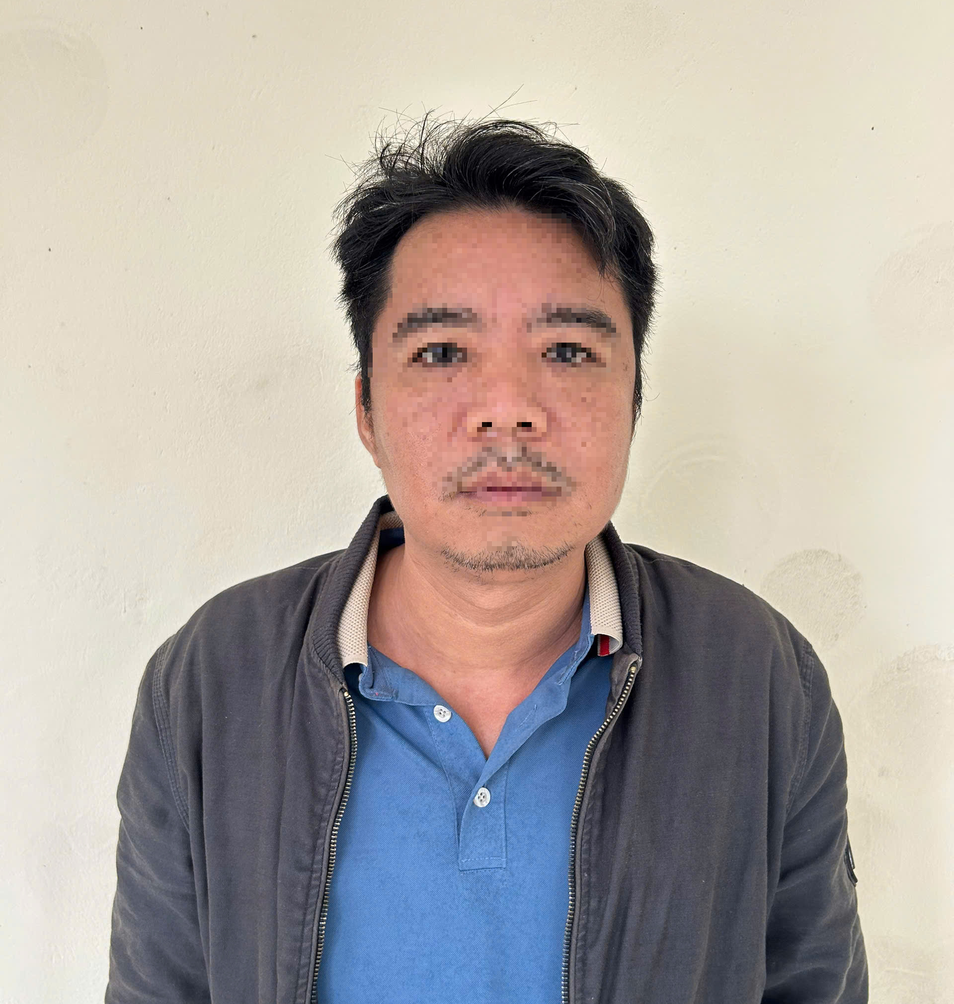 Chém bạn đồng niên vì bị chê chưa có vợ tại Hà Tĩnh - Ảnh 1. Chém bạn đồng niên vì bị chê chưa có vợ tại Hà Tĩnh - Ảnh 1.