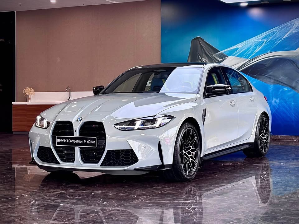 8 ‘xe chơi’ về Việt Nam 2025: Không phải siêu xe nhưng đắt, kén khách nhưng khó làm ngơ- Ảnh 4. 8 ‘xe chơi’ về Việt Nam 2025: Không phải siêu xe nhưng đắt, kén khách nhưng khó làm ngơ- Ảnh 4.