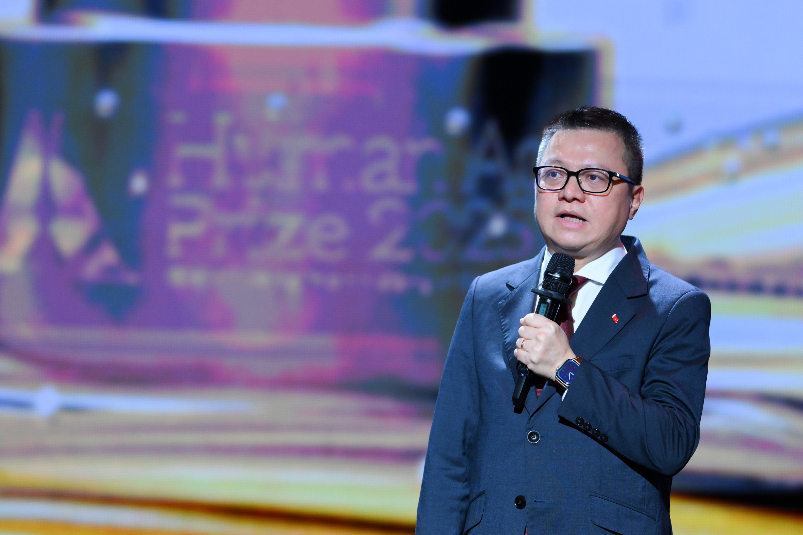 Nhà báo Lê Quốc Minh: "Giải thưởng Hành động vì Cộng đồng không sinh ra chỉ để đứng trên bục sáng, mà để trở thành một nhịp cầu" - Ảnh 1.