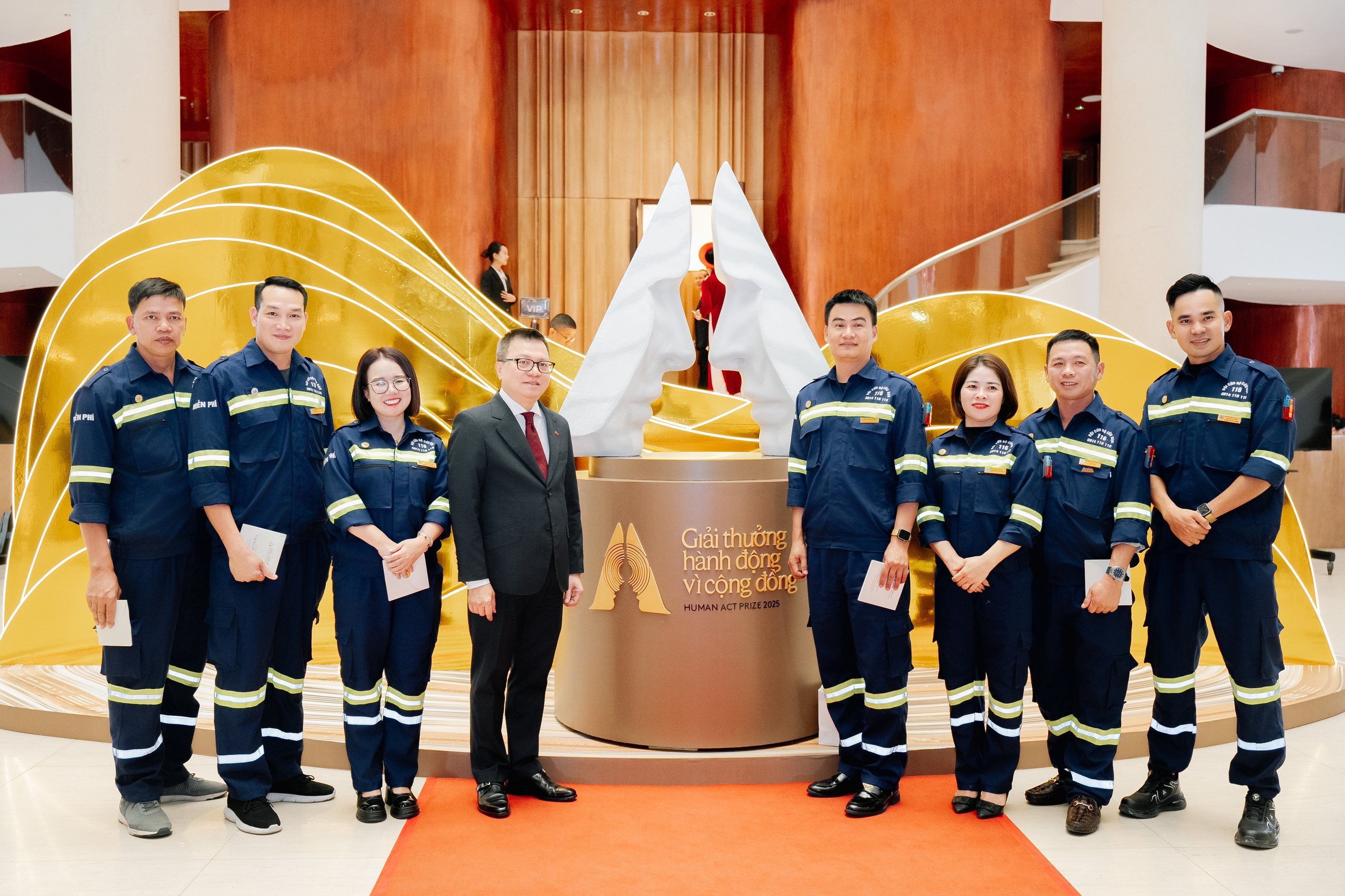 Nhà báo Lê Quốc Minh: "Giải thưởng Hành động vì Cộng đồng không sinh ra chỉ để đứng trên bục sáng, mà để trở thành một nhịp cầu" - Ảnh 2.