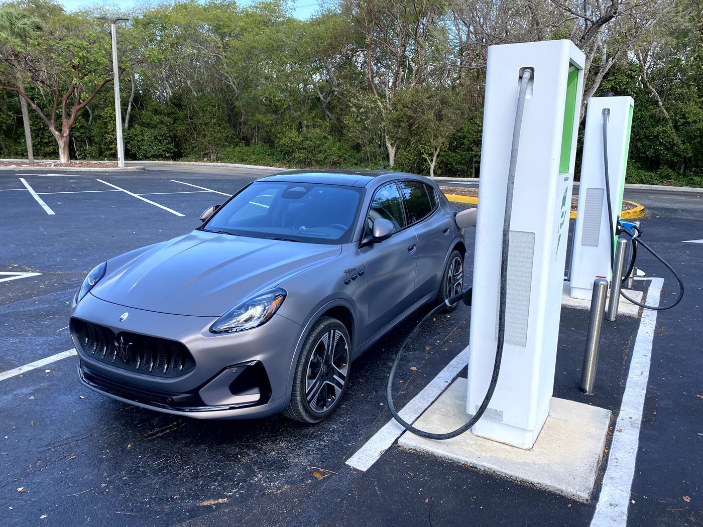 8 ‘xe chơi’ về Việt Nam 2025: Không phải siêu xe nhưng đắt, kén khách nhưng khó làm ngơ- Ảnh 22. 8 ‘xe chơi’ về Việt Nam 2025: Không phải siêu xe nhưng đắt, kén khách nhưng khó làm ngơ- Ảnh 22.