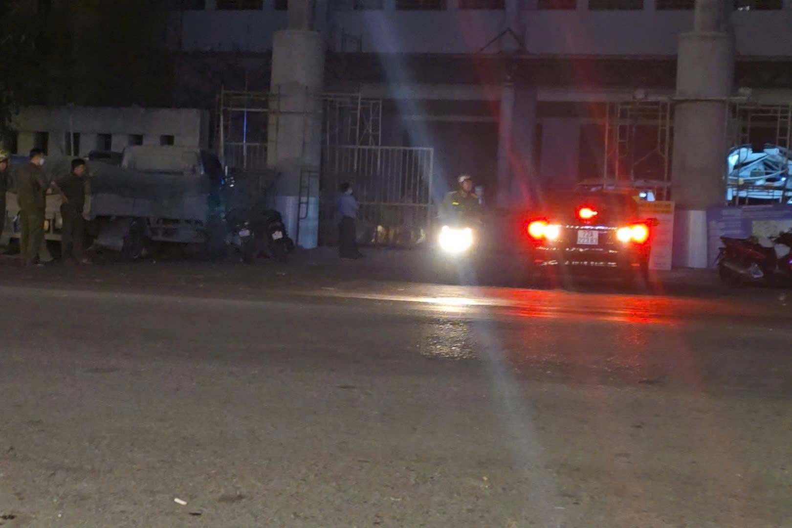 Sập gi&agrave;n gi&aacute;o tại nh&agrave; tập luyện thể thao Ph&uacute; Thọ khiến 1 người chết - Ảnh 1.